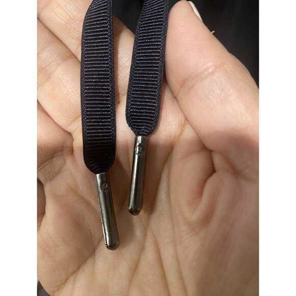 Lululemon On The Fly 7/8 black Pant size 2 - Picture 4 of 6